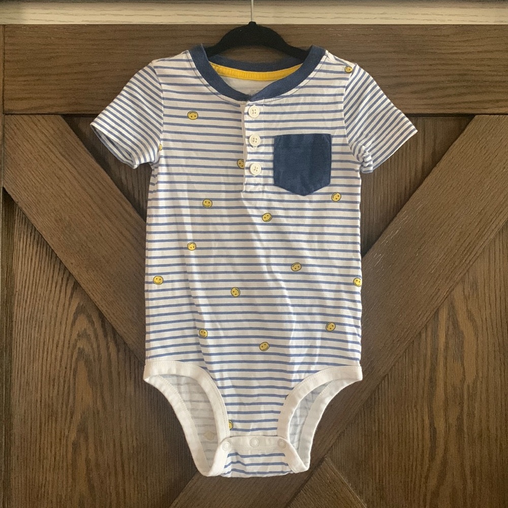 OshKosh | Smiley Face Onesie